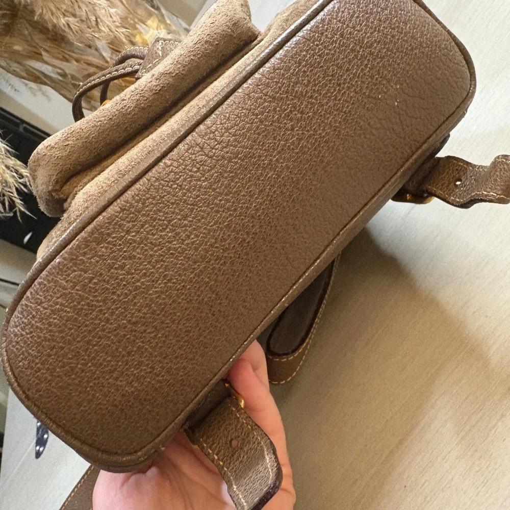 Vintage Authentic Gucci Suede Drawstring Backpack –‎ Brown